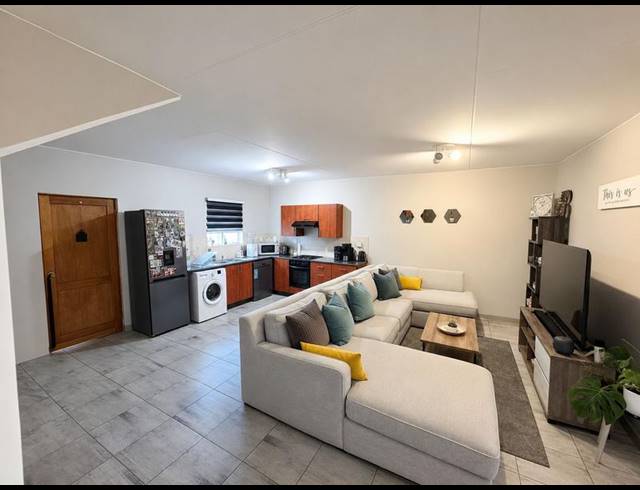 2 BEDROOM PROPERTY TO RENT IN GREENSTONE HILL